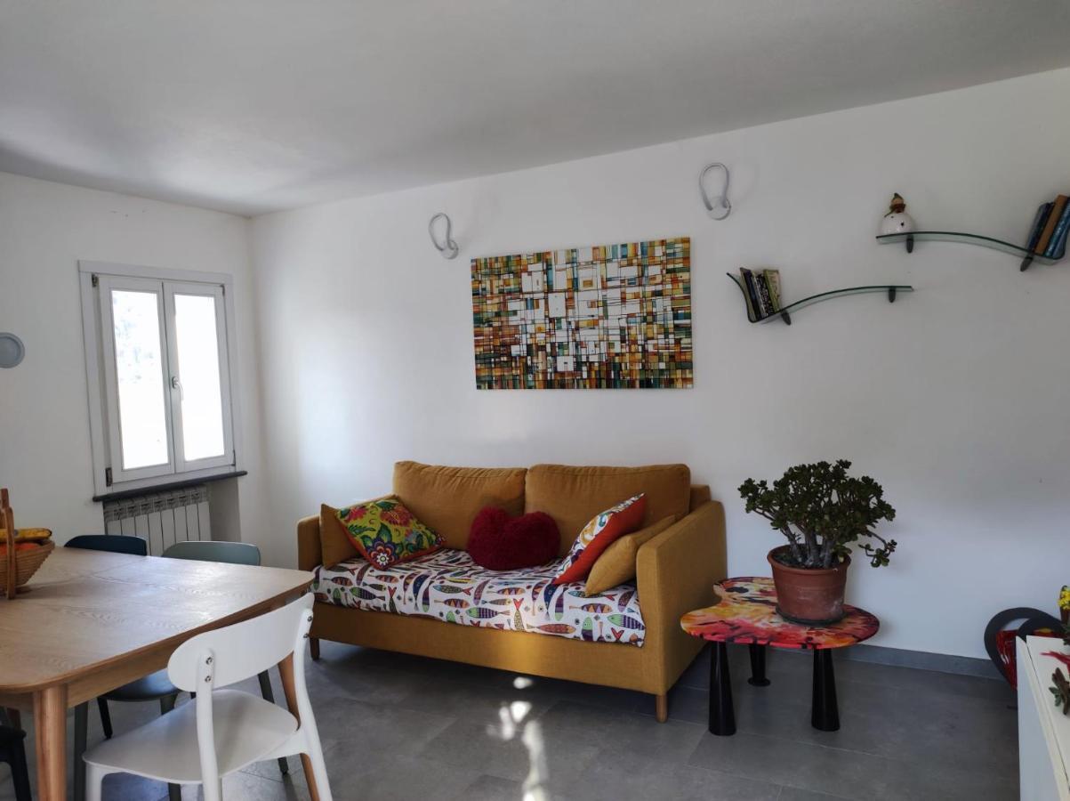 הוילה ורנאצה Casa Dei Giuggioli מראה חיצוני תמונה