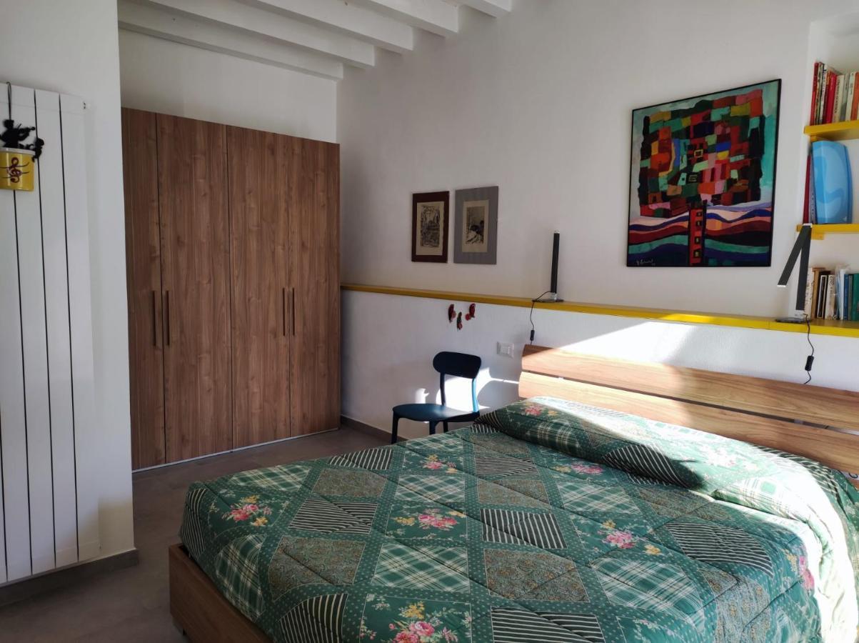 הוילה ורנאצה Casa Dei Giuggioli מראה חיצוני תמונה